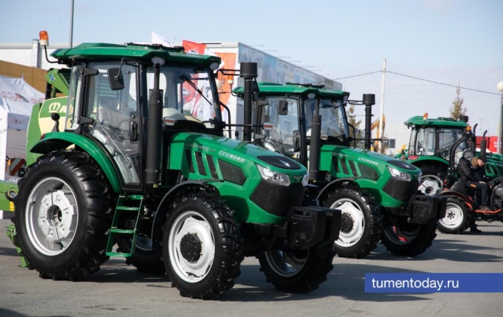 Парк коммунальной техники Уватского округа пополнился новой спецтехникой