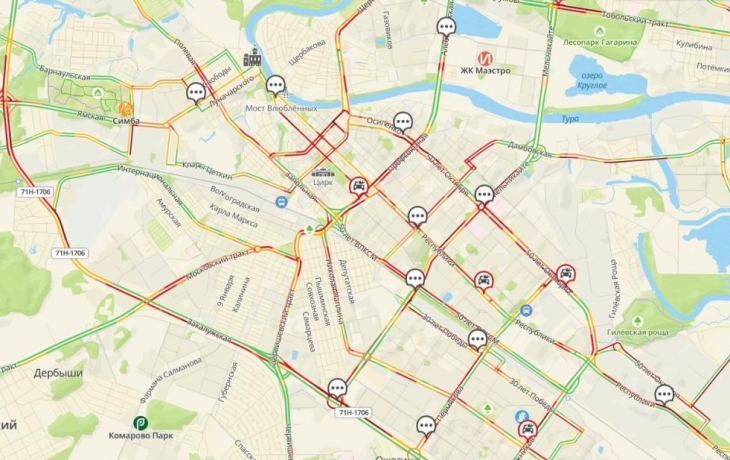 Тюмень парализовали 10-балльные пробки из-за снегопада