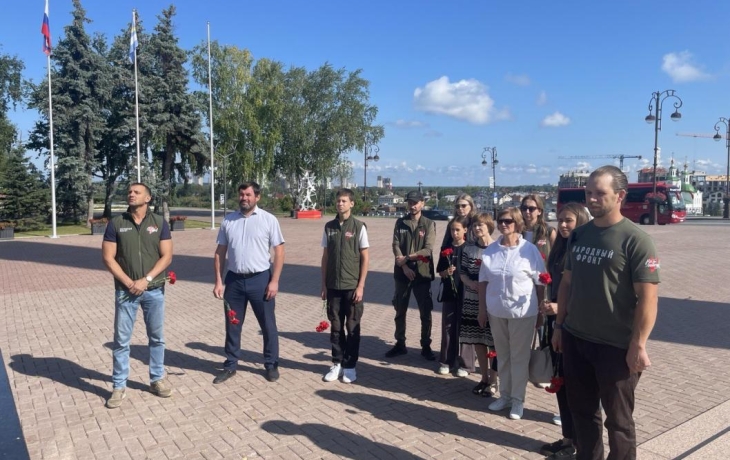 Народный фронт Тюменской области почтил память активистов организации