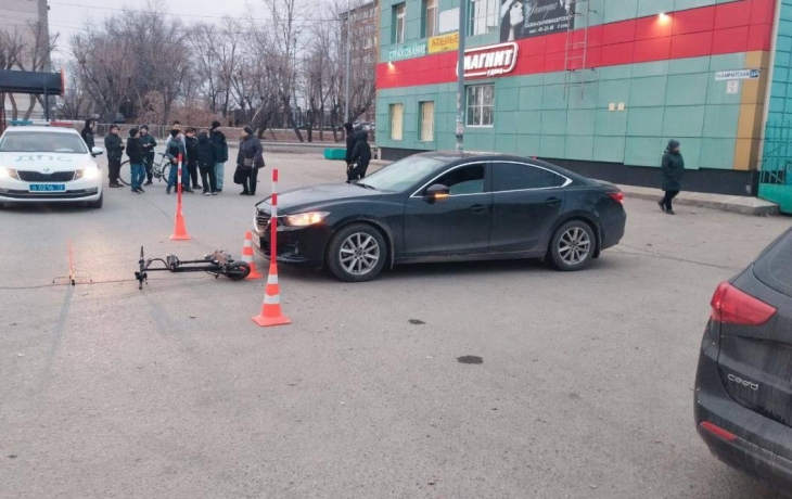 В Тюмени 11-летний школьник на электросамокате попал в ДТП с иномаркой В Тюмени 11-летний школьник на электросамокате попал в ДТП с иномаркой