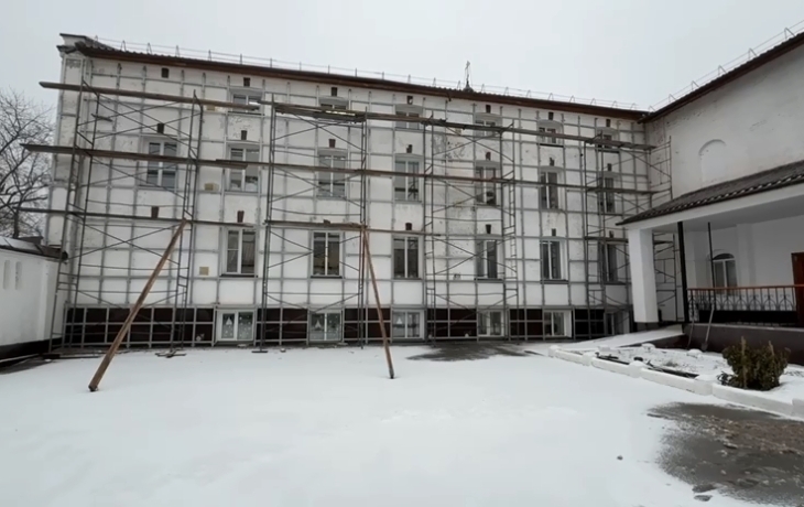 В Ишиме приступили к обновлению фасада православной гимназии