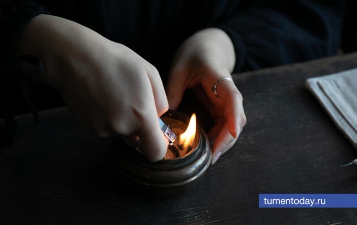 Тюменские стоматологи спасли палец пациентки от застрявшего обручального кольца