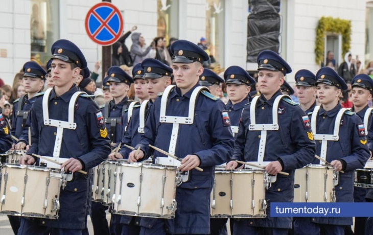 В Тюмени провели репетицию торжественного парада ко Дню Победы
