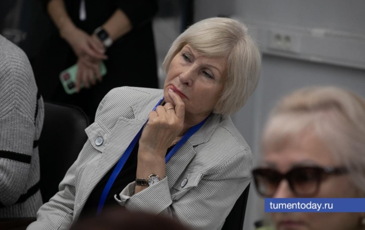 Как мошенники через ИИ крадут голоса близких, рассказали пенсионерам на ИНФОТЕХе