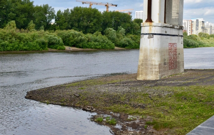 До рекорда меньше метра и дожди уже не помогут: Тура в Тюмени ушла в минус