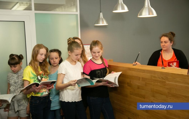 Тюменцы помогают землякам собрать детей в школу