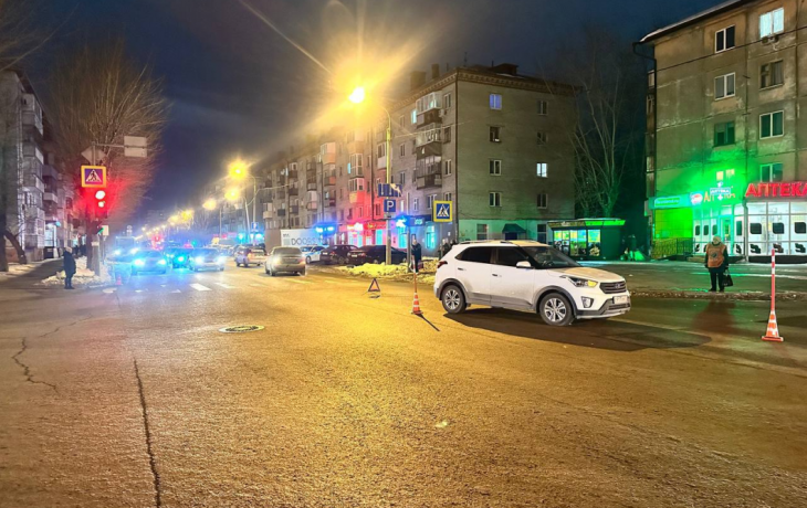 16-летняя школьница попала под колеса автомобиля в Тюмени