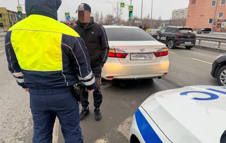 У тюменца арестовали Toyota Camry за 42 неоплаченных штрафа