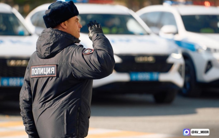 Александр Моор поздравил сотрудников правопорядка с профессиональным праздником