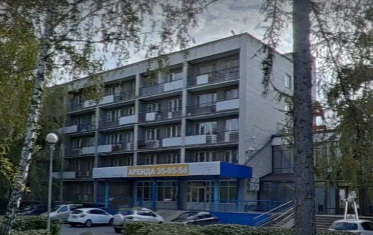 Бывшую гостиницу «Турист» в центре Тюмени предлагают выкупить под снос