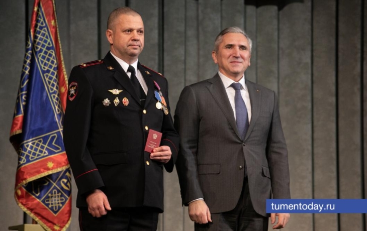 В День полиции в Тюмени наградили сотрудников МВД