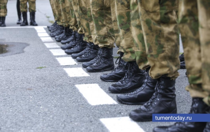 Владимир Путин подписал закон о призыве на военную службу в течение календарного года Владимир Путин подписал закон о призыве на военную службу в течение календарного года