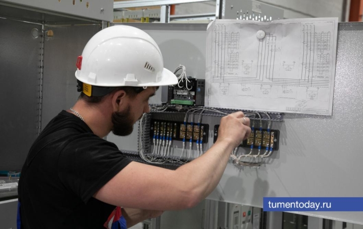 Тюменских подростков из проекта «Ступени» обучат профессии электромонтажника Тюменских подростков из проекта «Ступени» обучат профессии электромонтажника