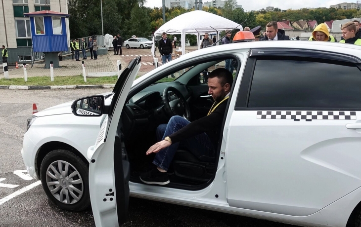 «Каждый второй за рулём — псих»: таксист рассказал, почему в Тюмени опасно ездить