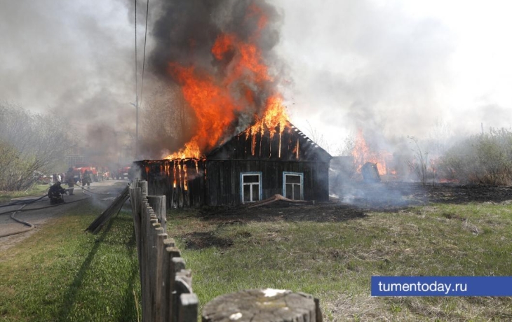 9 пожаров потушили сотрудники МЧС в Тюменской области за сутки 9 пожаров потушили сотрудники МЧС в Тюменской области за сутки