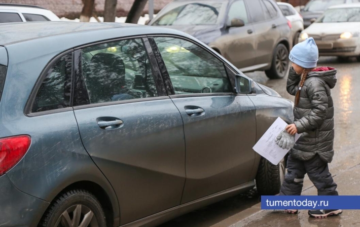 Как на дорогах Тюмени проходят рейды по безопасности детских перевозок