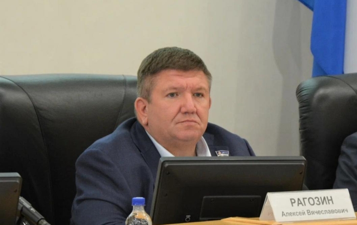 Отчет о работе представили депутаты Алексей Рагозин и Сергей Пыхалов