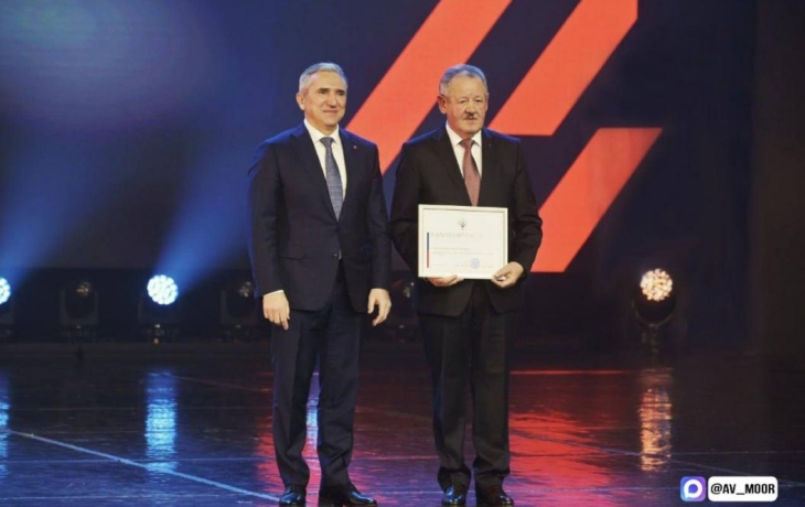 Александр Моор поздравил крупнейшую строительную компанию России с юбилеем