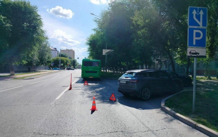 Сразу два автобуса попали в ДТП в Тюмени за один день