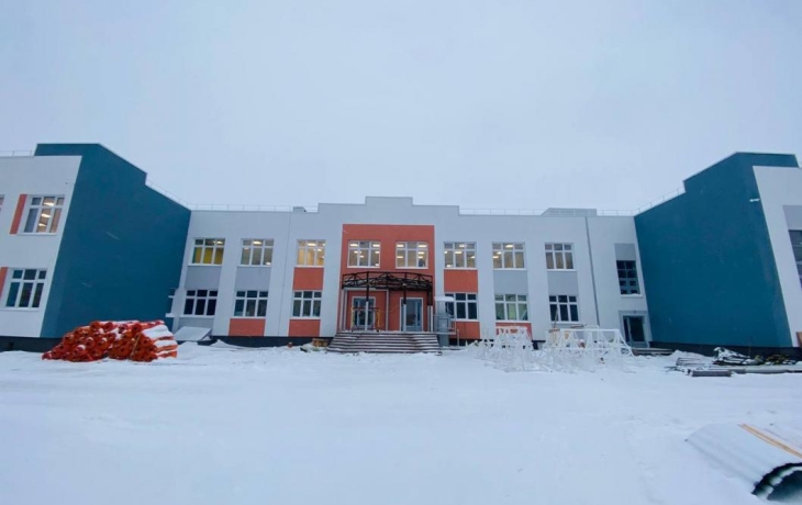 До конца января в Уватском районе планируют достроить новую школу взамен деревянной