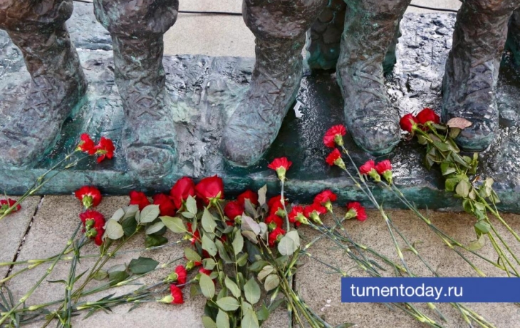 Жители Тобольска убрались на захоронениях ветеранов Великой Отечественной войны