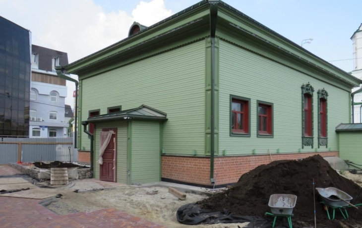 В центре Тюмени началась реставрация двух исторических зданий В центре Тюмени началась реставрация двух исторических зданий