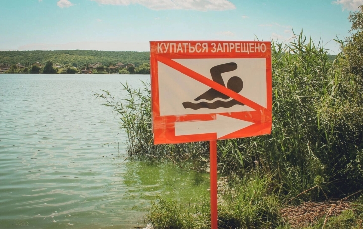 В Тюмени на озере Оброчное нашли тело утонувшего подростка В Тюмени на озере Оброчное нашли тело утонувшего подростка