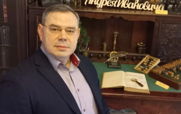 Тюменского журналиста Суразакова арестовали по обвинению в педофилии