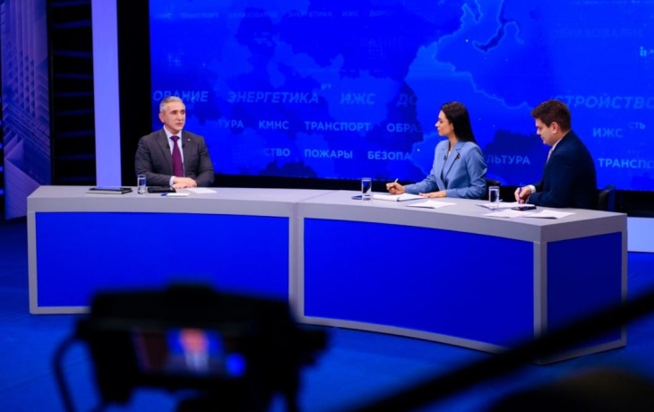 1682 вопроса приняли на прямую линию губернатора Тюменской области 1682 вопроса приняли на прямую линию губернатора Тюменской области