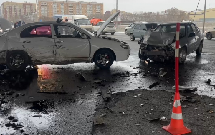 Два человека пострадали в лобовом ДТП в Тюмени