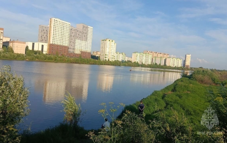 В тюменском озере Оброчное утонул ребенок В тюменском озере Оброчное утонул ребенок