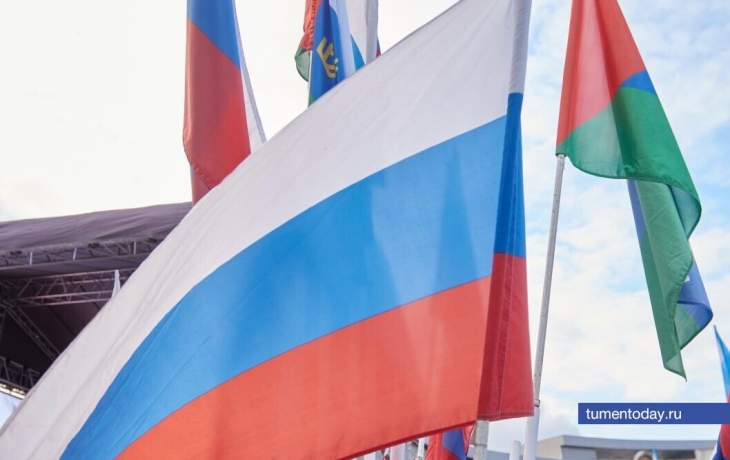 Александр Моор поздравил жителей Тюменской области с Днем народного единства