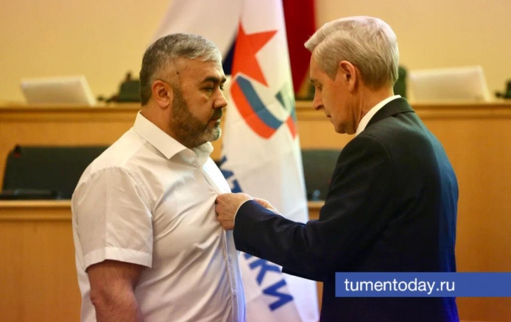 В Тюмени прошло вручение медалей «Отец солдата»