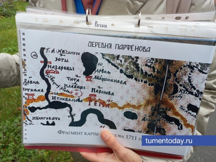 В Тюмени водят экскурсии по Парфеновскому кладбищу