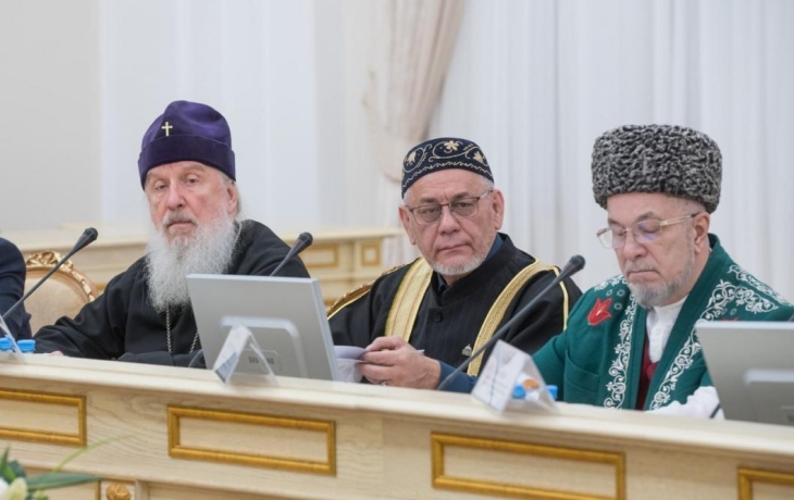 Александр Моор назвал стабильной ситуацию в сфере межнациональных отношений в регионе