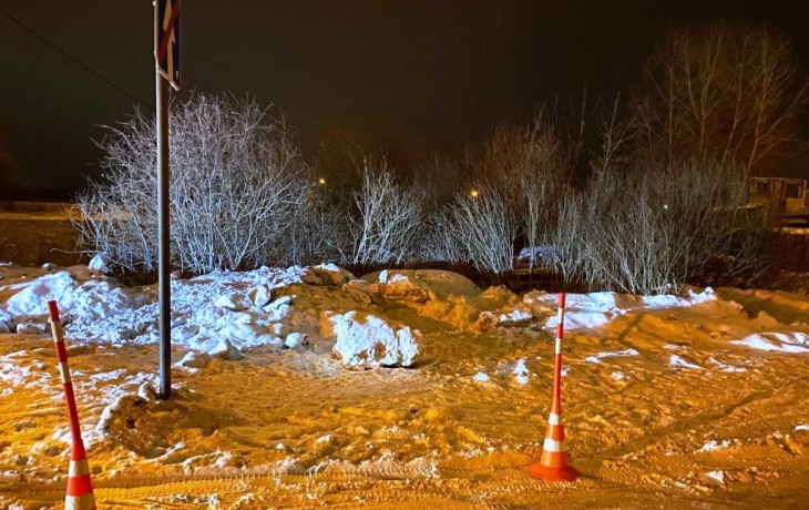 В Тобольске подросток за рулем улетел в кювет. Пострадала девушка