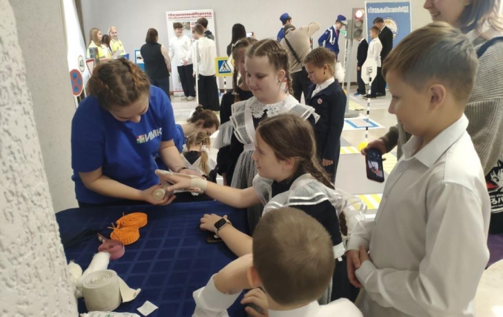 В Едином дне дорожной безопасности поучаствовали 3 тысячи тюменцев В Едином дне дорожной безопасности поучаствовали 3 тысячи тюменцев