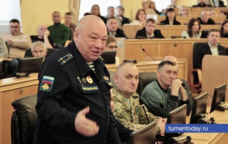 Жители региона задали вопросы Сергею Миронову на встрече в Тюмени