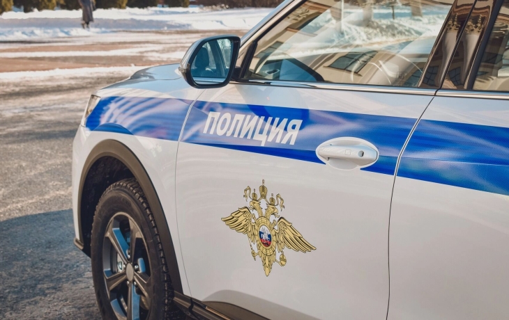 Все на выход: в Тюмени эвакуировали торговый центр «Остров» Все на выход: в Тюмени эвакуировали торговый центр «Остров»